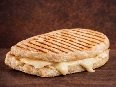 Kaşarlı Bazlama Tost