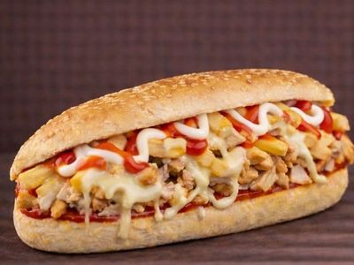 Kaşarlı Tavuklu Patso Sandviç