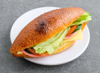 Kaşarlı Salamlı Sandviç