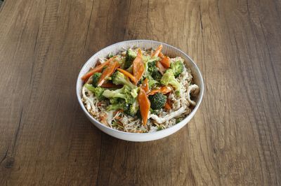 Tavuklu Pilav Üstü & Sarımsak Soslu Brokoli