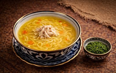 Tavuklu Kesme Çorbası (Суп куриный с лапшой)