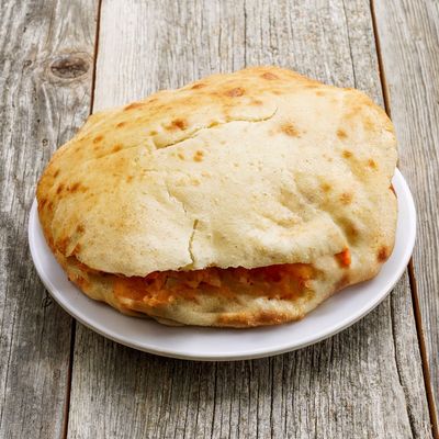 Tombik Ekmek Arası Dana Kavurma