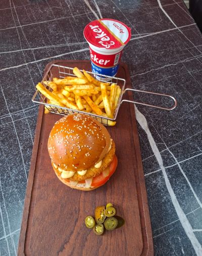 Tavuk Burger Menü