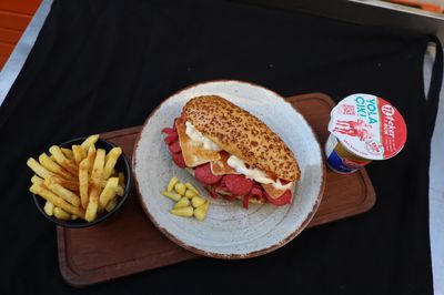 Double Kumru Sandviç & Ayran Menü