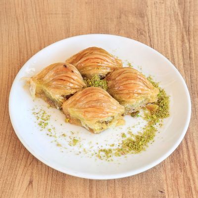 Fıstıklı Midye Baklava (500 gr.)
