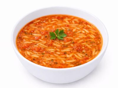 Domatesli Şehriye Çorbası
