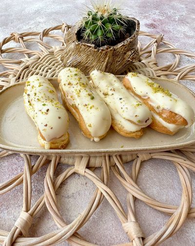 Beyaz Çikolatalı Ekler (500 gr.)