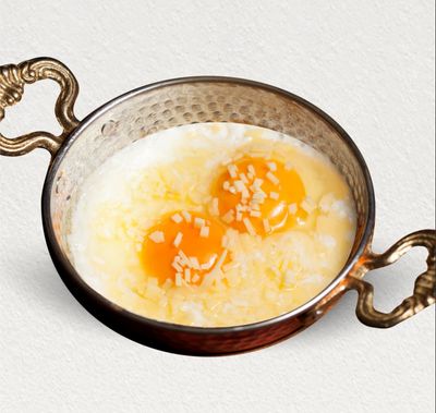 Kaşarlı Yumurta