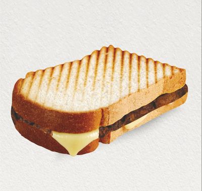 Kavurmalı Kaşarlı Tost