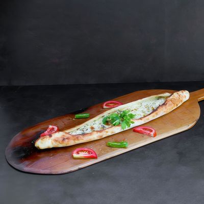 Mantarlı Kaşarlı Pide