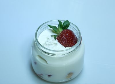 Beyaz Çikolatalı Profiterol