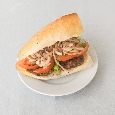 Yarım Ekmek Arası Köfte