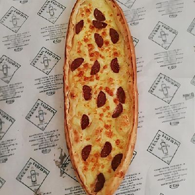 Kaşarlı Sucuklu Pide