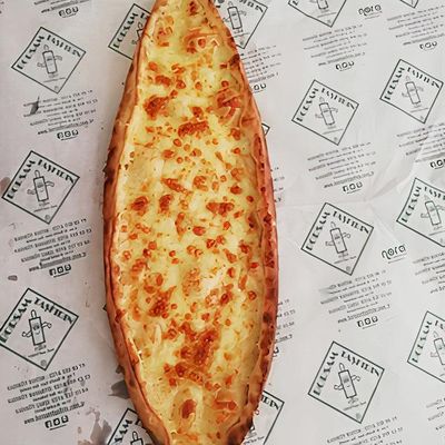 Kaşarlı Pide