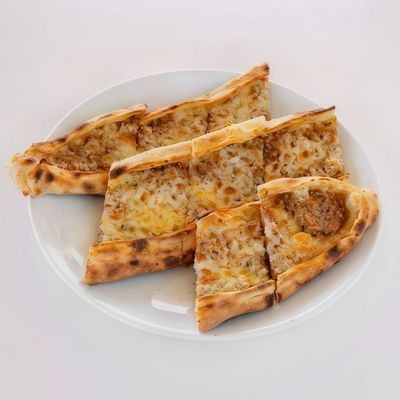 Kıymalı Kaşarlı Pide