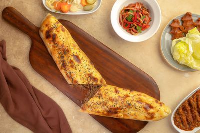 Kavurmalı Pide (Kapalı)