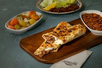 Sucuklu Kaşarlı Dürüm