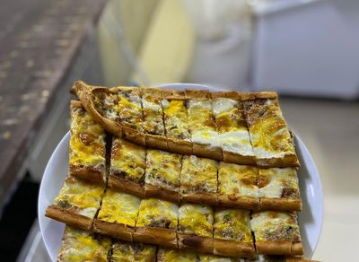 Kıymalı Yumurtalı Pide