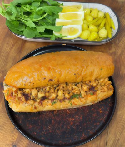 Ekmek Arası Tavuk Tantuni