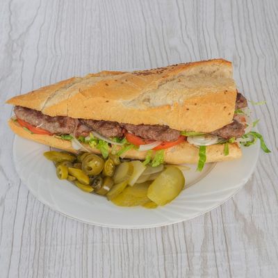 Ekmek Arası Cheddarlı Izgara Köfte