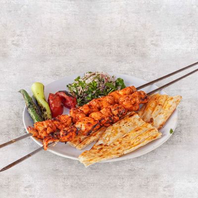 Kiremitte Mantarlı Kaşarlı Tavuk Şiş