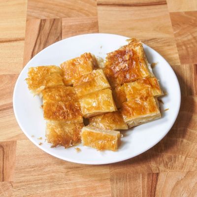 Sade Börek