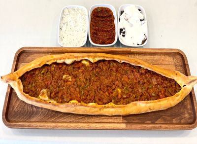 Kıymalı Pide