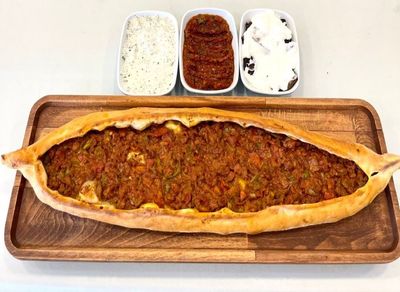 Kuşbaşılı Pide