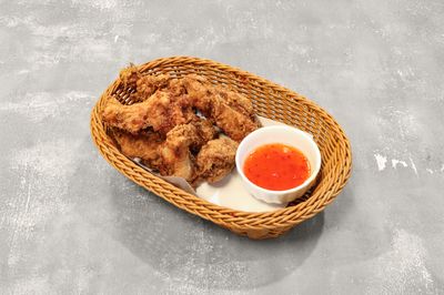 Kızarmış Tavuk Kanadı / Fried Chicken Wings