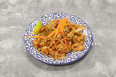 Pad Thai (Chicken) & Kızarmış Pirinç Eriştesi (Tavuk)