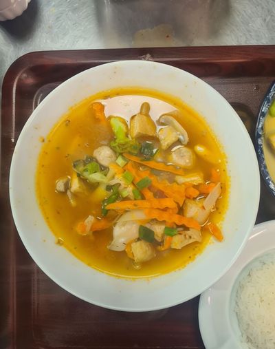 Acılı Ekşili Çorba (Vejetaryen) & Pirinç Pilavı & Tom Yum (Vegetable) & Rice