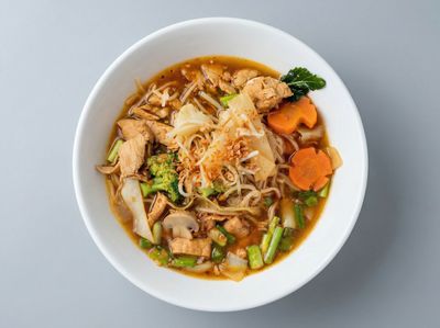 Ramen Erişte Çorbası (Tavuk) - Ramen Noodle Soup (Chicken)