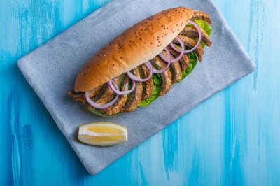 Yarım Ekmek Arası Hamsi