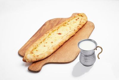 Kaşarlı Pide Menü