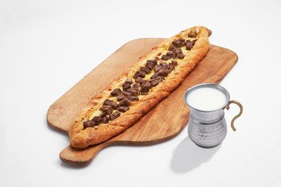 Kavurmalı Kaşarlı Pide Menü