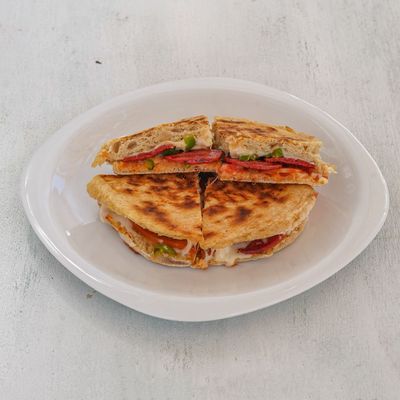 Kavurmalı Bazlama Tost