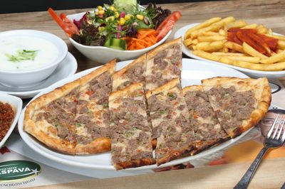 Kuşbaşılı Pide
