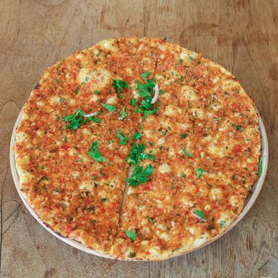 10 Adet Lahmacun + Coca-Cola (1L.)