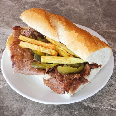 Yarım Ekmek Arası Et Döner