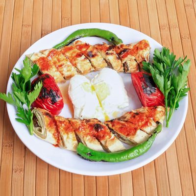 Kaşarlı Sarma Beyti Kebap