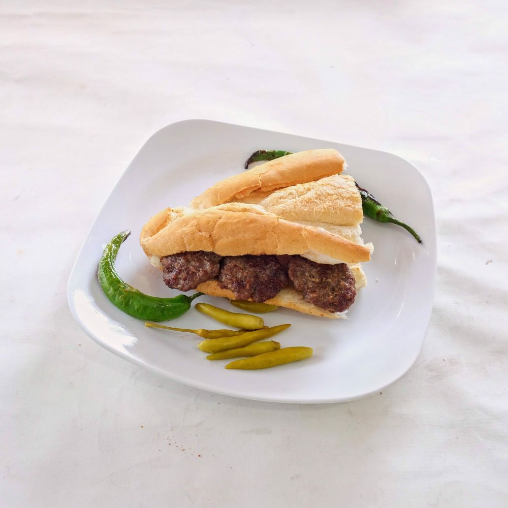 Ekmek Arası Izgara Köfte Menü