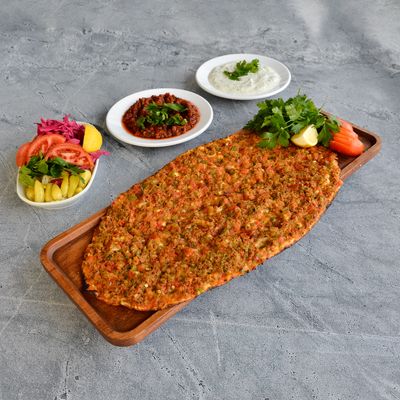 Antep Lahmacun (Sarımsaklı)