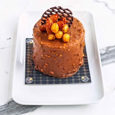 Krokanlı Çikolatalı Pasta