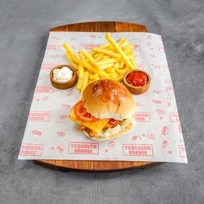 Barbekü Soslu Chicken Burger