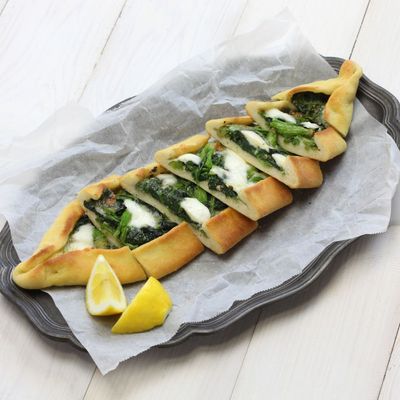 Ispanaklı Yumurtalı Pide