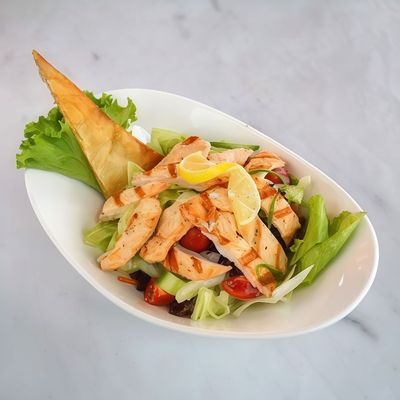 Klasik Tavuklu Sezar Salata