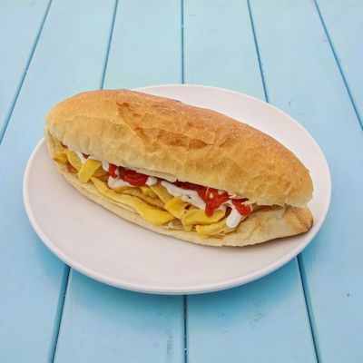 Tavuklu Kaşarlı Patso Sandviç