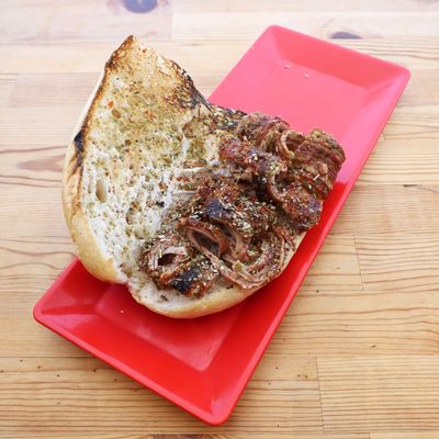 Yarım Ekmek Arası İzmir Usulü Kokoreç