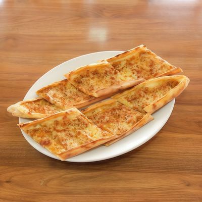 Kıymalı Kaşarlı Pide