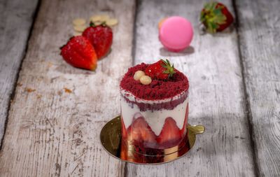 Çilekli Pasta (Dilim)